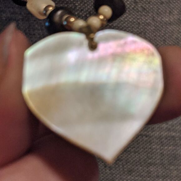Vintage mother of pearl dbl sided heart, raw hetian jade blk opal, bead necklace - Picture 12 of 13